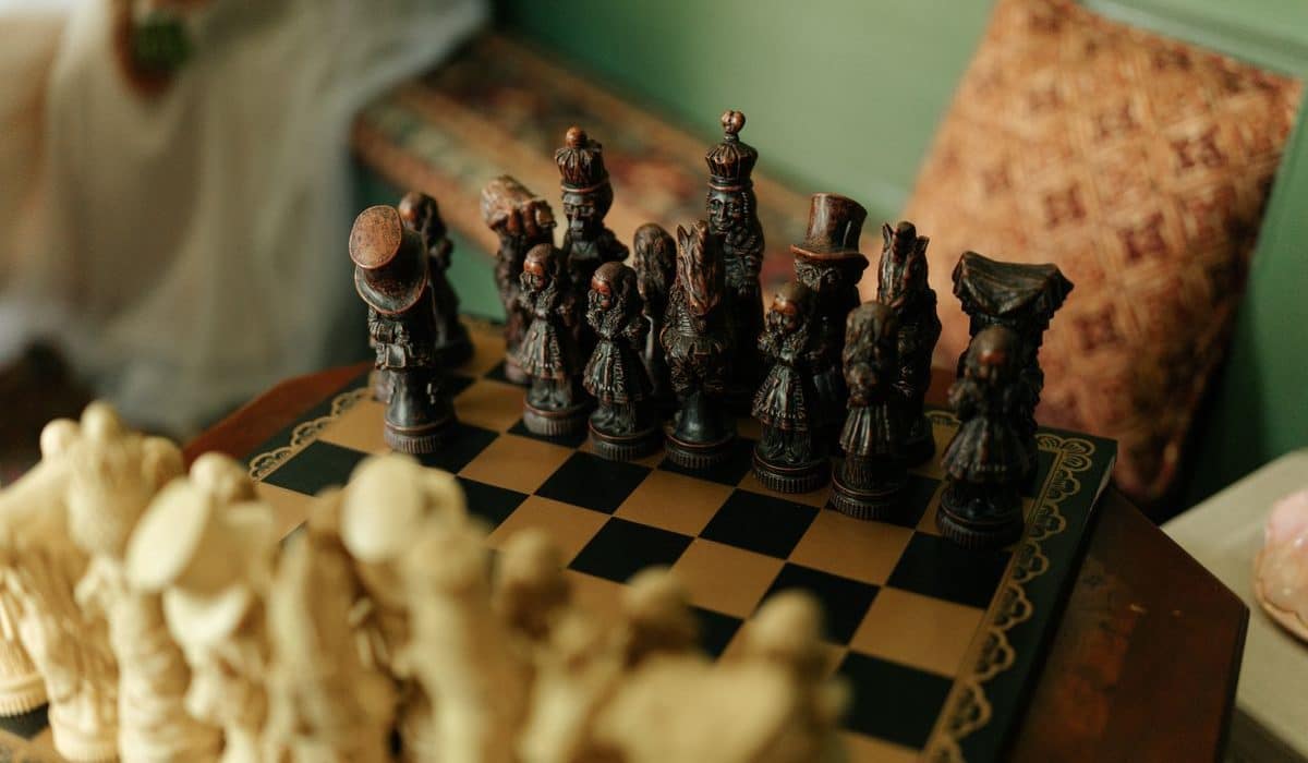 christopher mallavarapu chess set